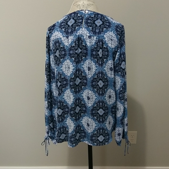 Blue Loft Blouse - Picture 2 of 7